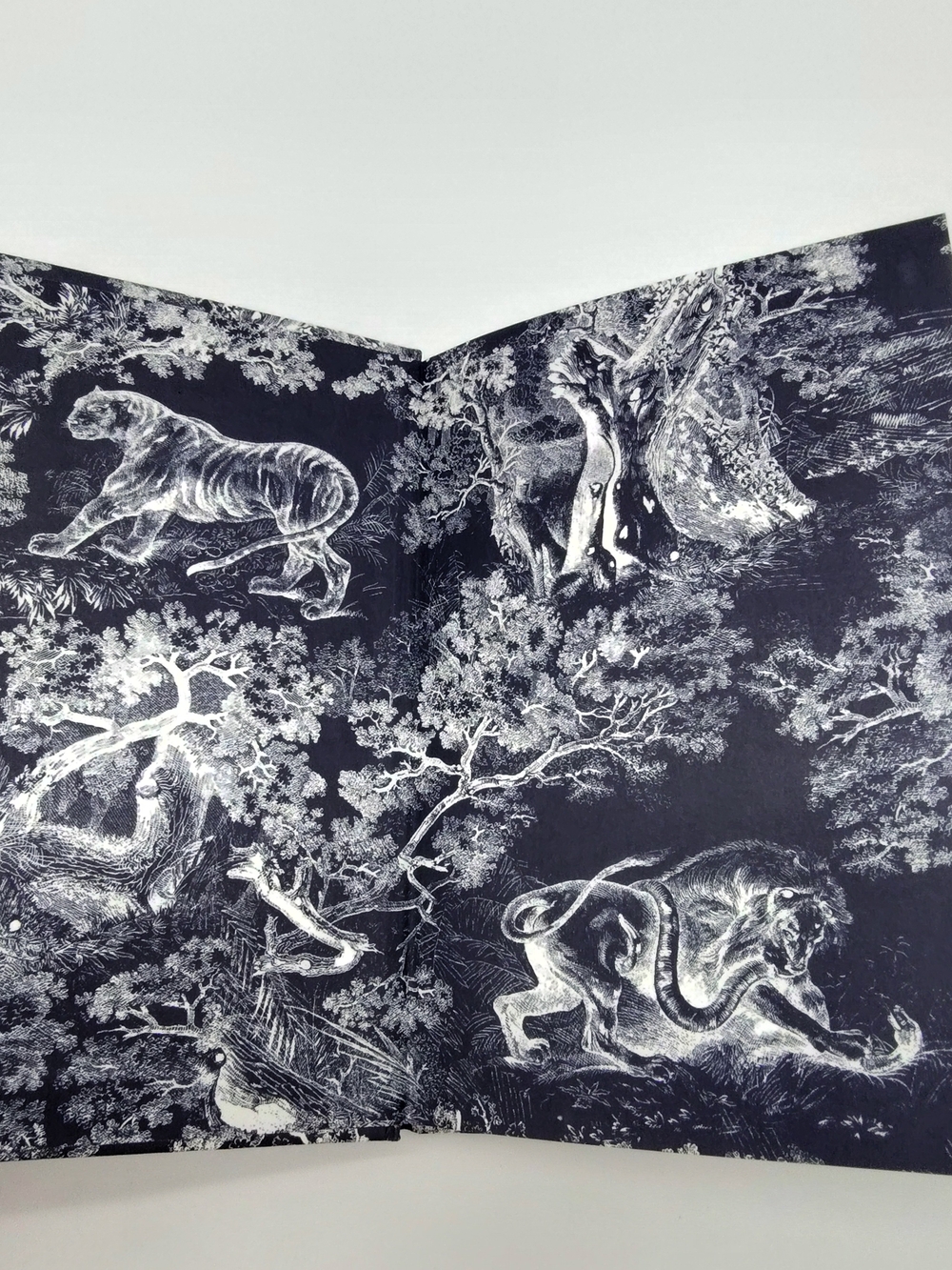 CHRISTIAN DIOR Toile de Jouy Jungle Notebook Tiger Motif Journal Sealed NIP - Picture 5 of 8